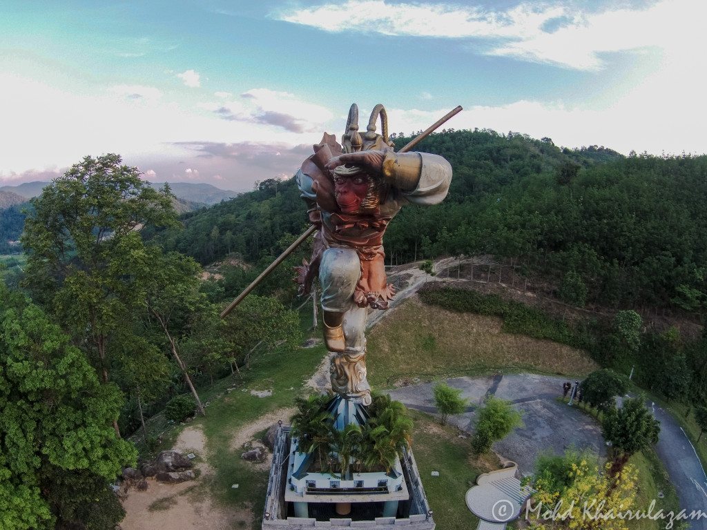 Sun Wukong statue at Sak Dato Temple, Broga