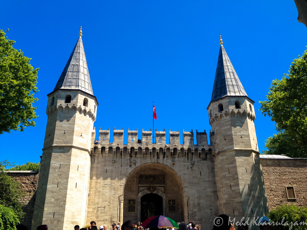 The Topkapı Palace is a large palace in Istanbul, Turkey, that was the primary residence of the Ottoman sultans.